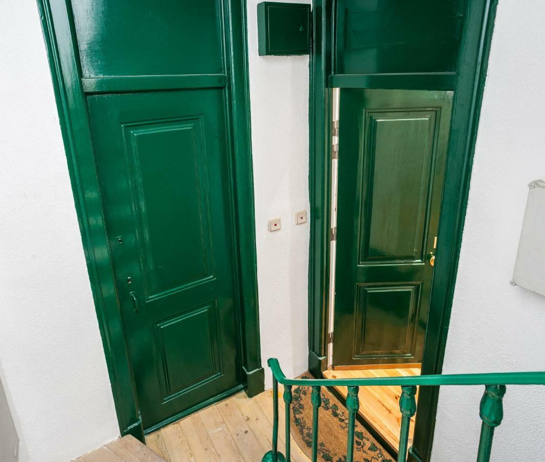 Altido Charming 1br Apt With Workspace In Sao Bento Apartment Lisbon