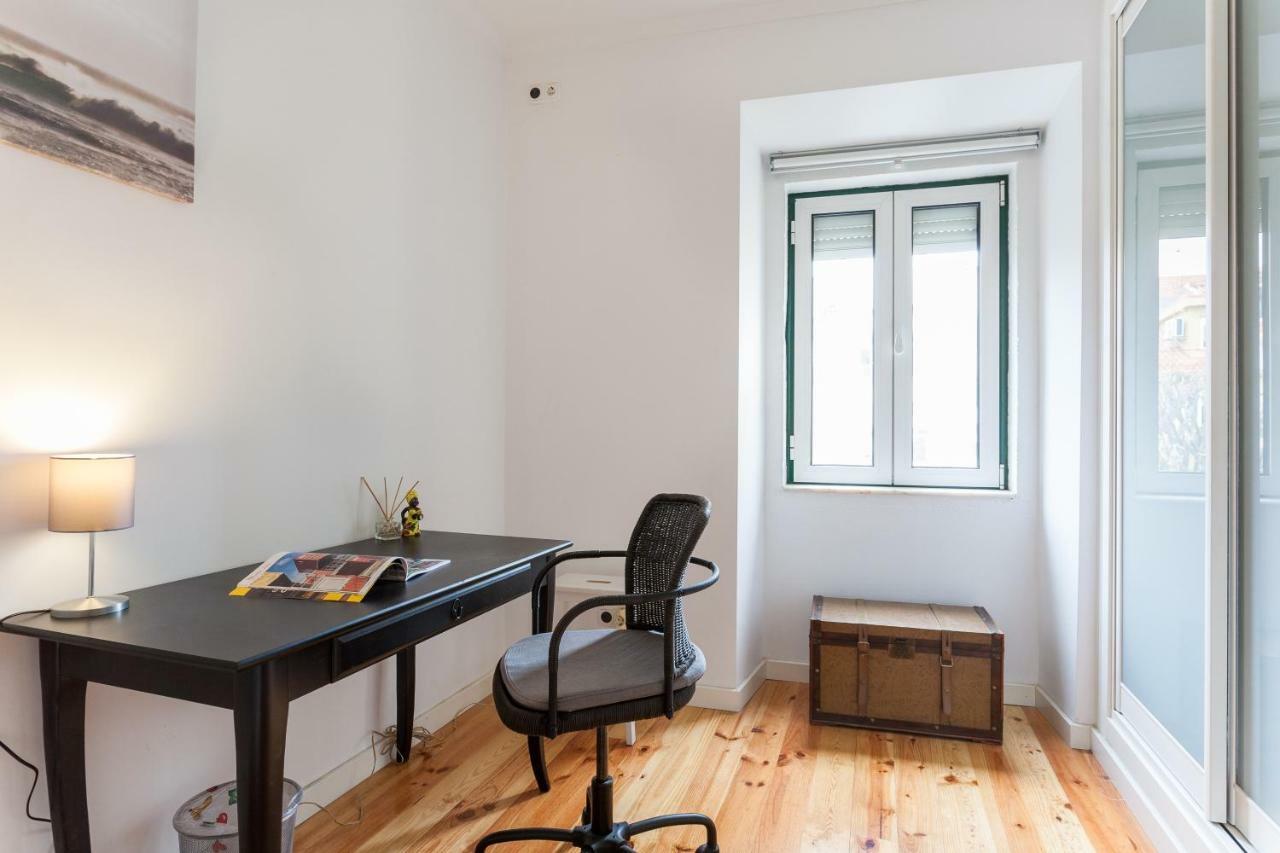 Altido Charming 1br Apt With Workspace In Sao Bento Lisbon