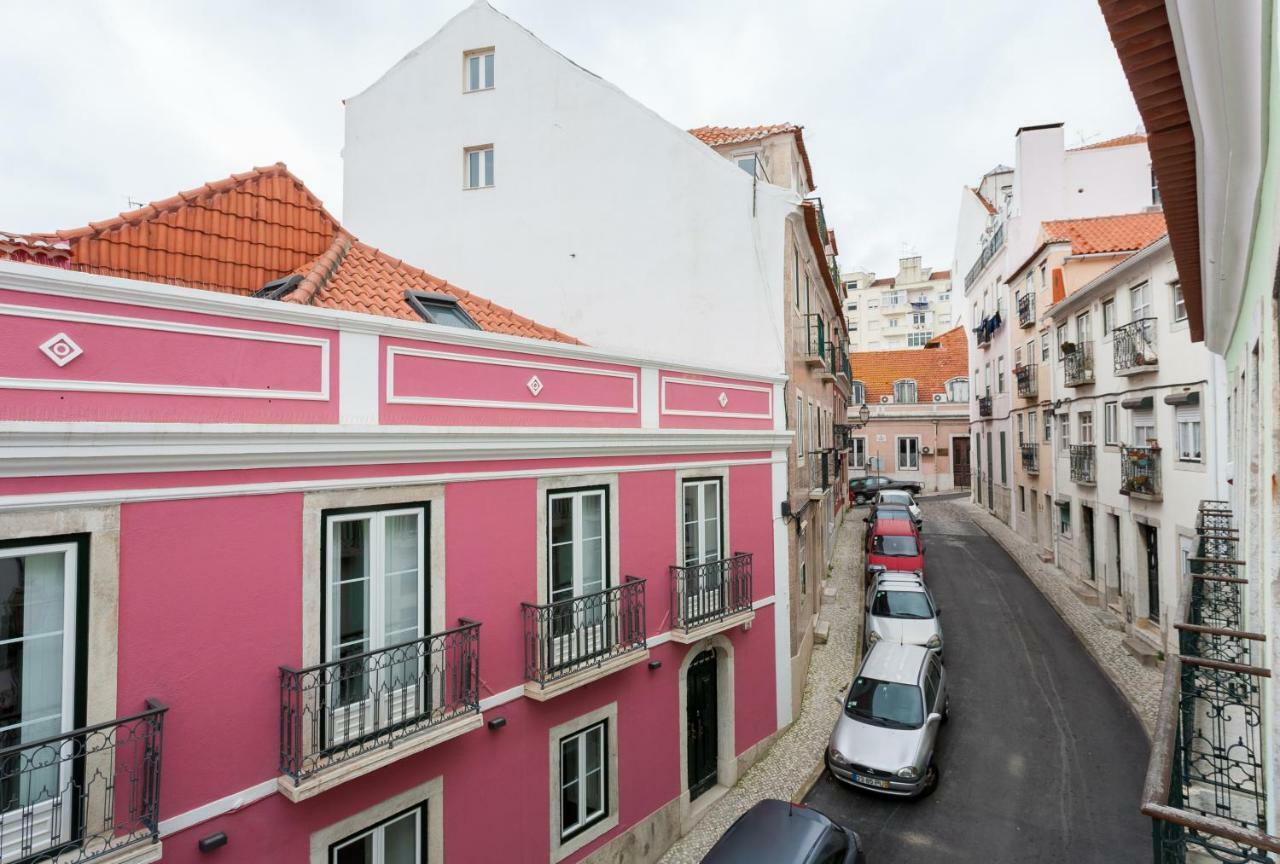 Altido Charming 1br Apt With Workspace In Sao Bento * Lissabon
